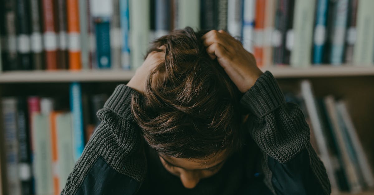 découvrez les principes de la charge cognitive, un concept clé en psychologie qui explique comment notre cerveau traite, stocke et utilise l'information. apprenez à optimiser votre apprentissage et à améliorer votre productivité en maîtrisant les techniques pour gérer la charge cognitive au quotidien.