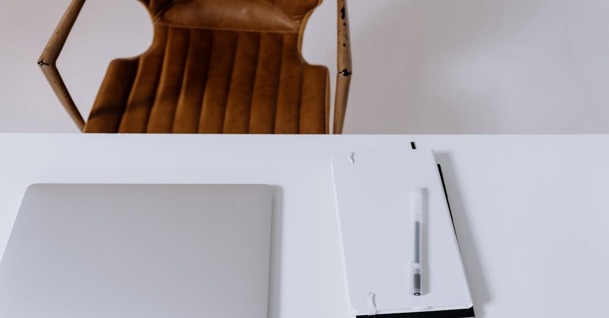 découvrez l'importance d'un design de bureau ergonomique pour améliorer votre confort et votre productivité. apprenez à optimiser votre espace de travail grâce à des solutions innovantes et adaptées à vos besoins.