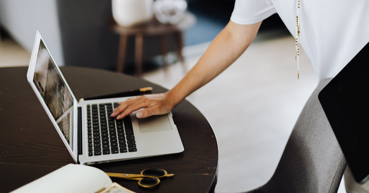 découvrez l'ergonomie proactive, une approche innovante visant à améliorer le bien-être et la productivité des travailleurs en adaptant les environnements de travail. optimisez votre espace de travail pour prévenir les blessures et favoriser un meilleur rendement.