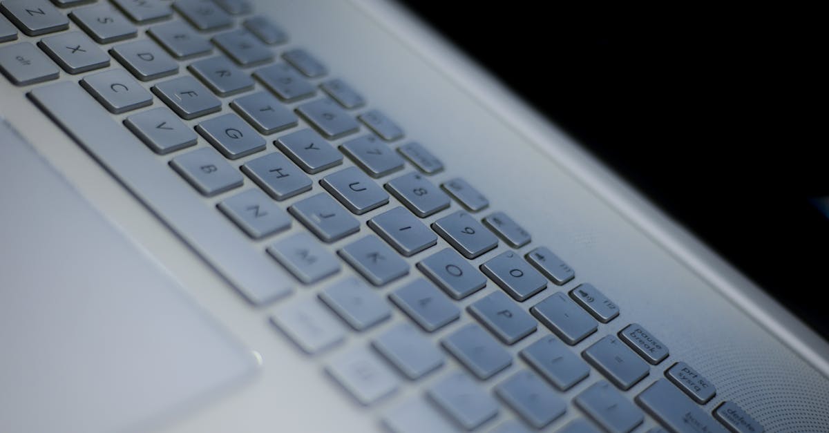 découvrez l'importance de l'utilisabilité dans le design et le développement de produits. apprenez comment améliorer l'expérience utilisateur, optimiser l'interaction et augmenter la satisfaction des clients grâce à des principes d'accessibilité et d'efficacité.