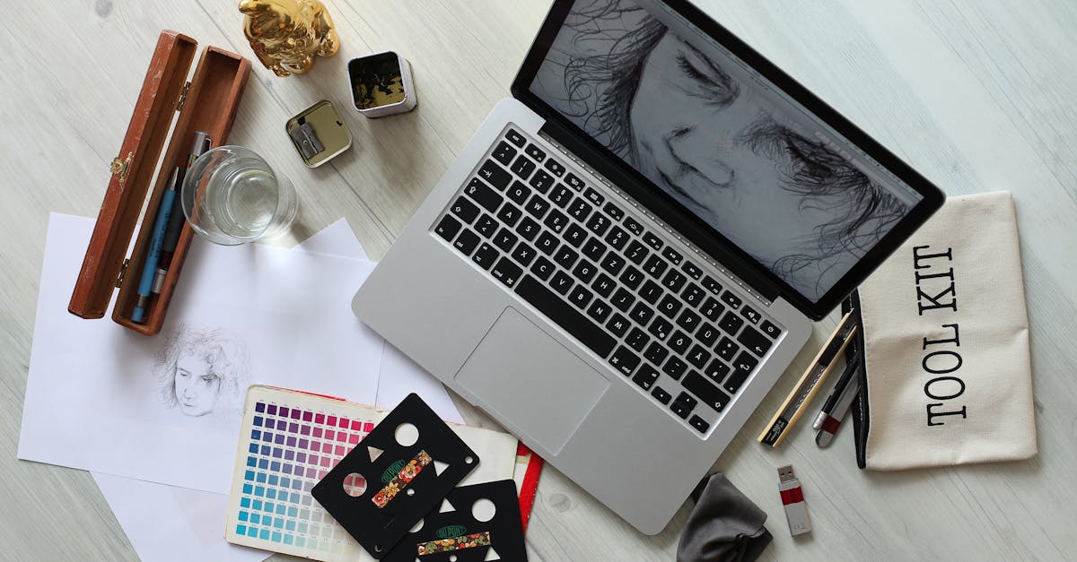 découvrez des astuces pratiques et des conseils pour organiser efficacement votre espace de travail. optimisez votre productivité et créez un environnement inspirant pour vos sessions de travail grâce à nos recommandations sur l'aménagement et la gestion de votre bureau.